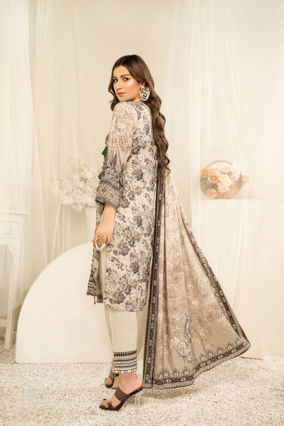 3PC Unstitched Digital Printed Linen Suit | Kamalia Khaddar | 69 - Image 2