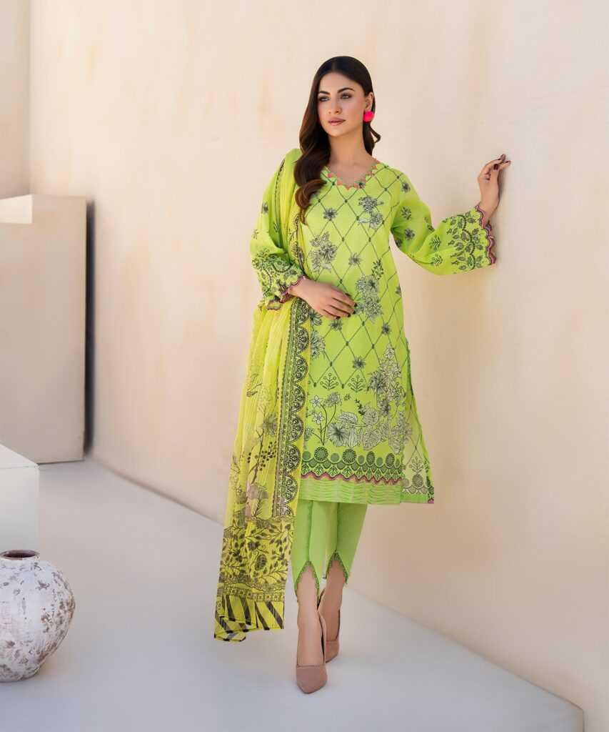 Kamalia Khaddar Ladies Suits with Price in Pakistan – Shop Premium Unstitched Printed Lawn 14 3PC Printed Lawn Suit for Ladies – Unstitched Summer Collection D#2230